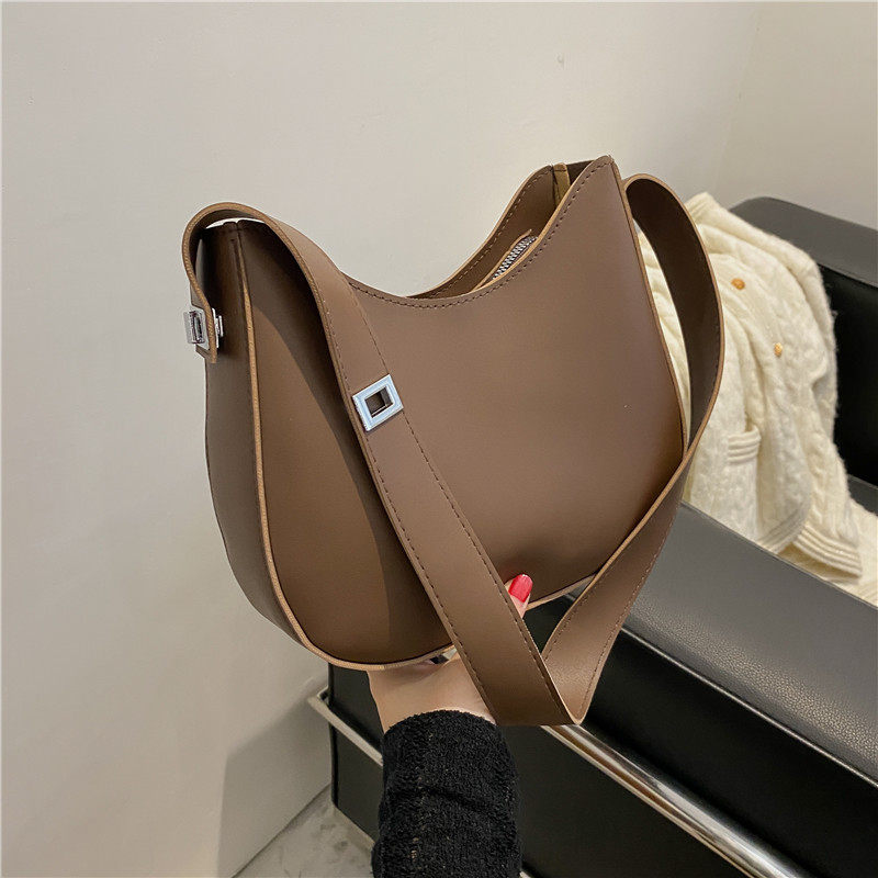 小众设计包包2024新款潮秋冬时尚复古洋气女包百搭休闲单肩斜挎包