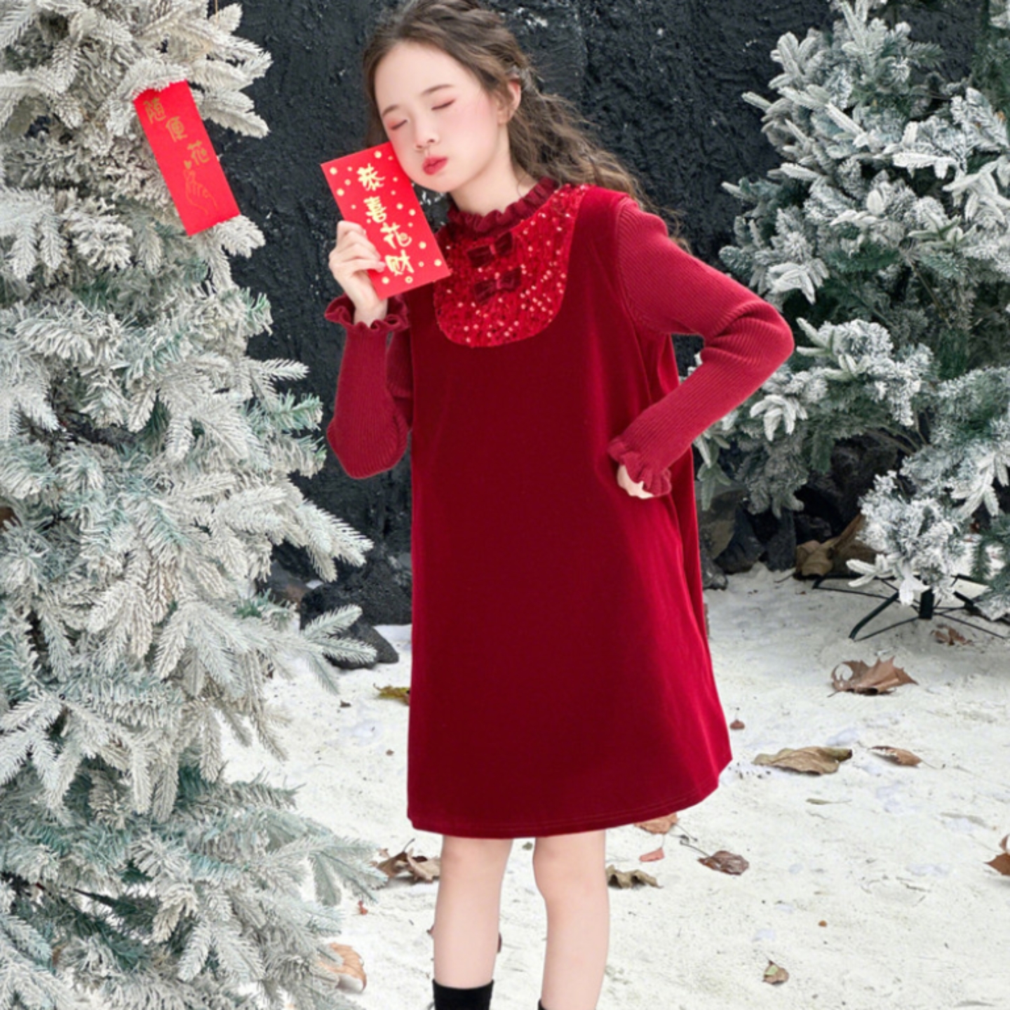 女大童连衣裙2025新款洋气时髦加绒加厚冬款红色金丝绒亮片裙毛呢