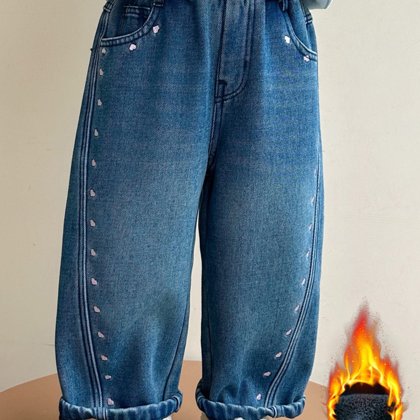 女童牛仔裤2025新款洋气时髦加绒加厚冬款可爱刺绣爱心保暖长裤好