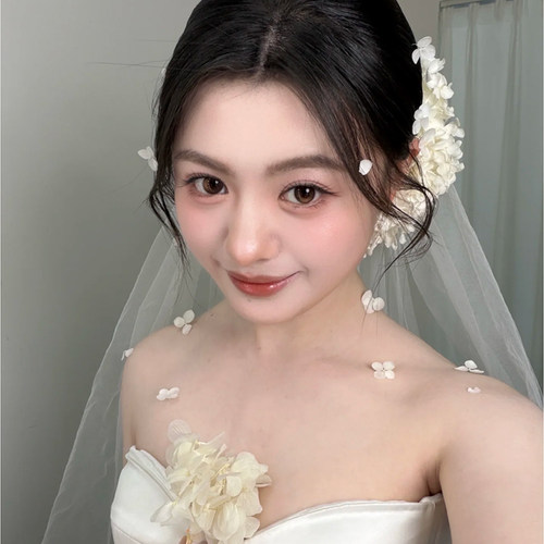 甜美花朵发夹簪花头饰新娘结婚米白色花朵绣球永生花甜美减龄发饰