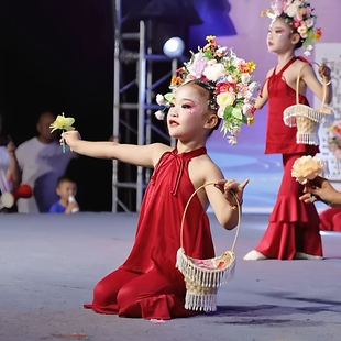 2025新款 簪花入梦演出服儿童古典舞蹈服花篮吊坠道具女童表演服装