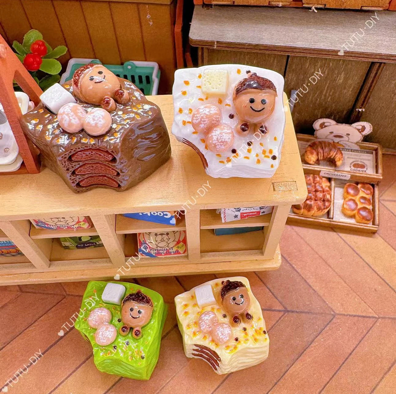 定制JC栗子蛋糕仿真微缩食玩DIY奶油胶包挂树脂配件手工材料摆件