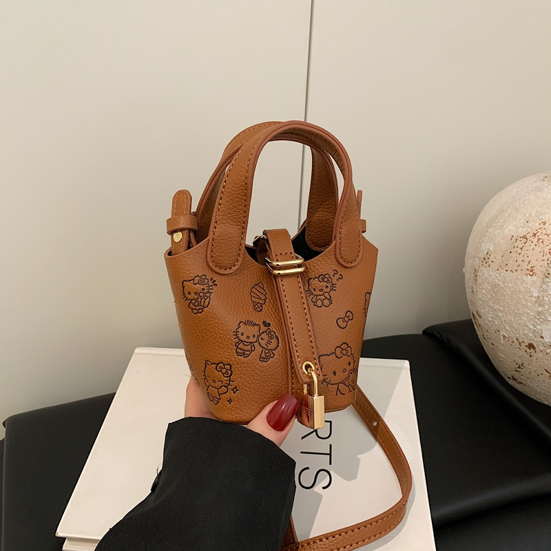 韩版儿童包包时尚可爱女童手挎包百搭小女孩斜挎水桶包宝宝零钱包