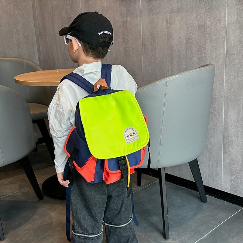 韩版幼儿园书包新款时尚拼色双肩包休闲男女童外出旅行减负背包潮