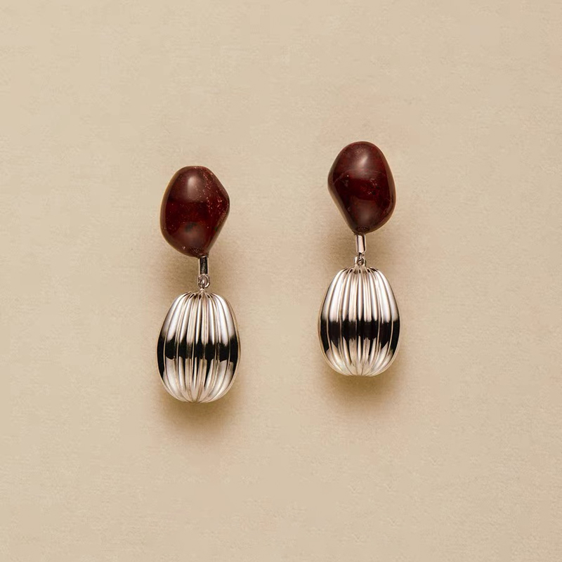 新中式红玛瑙灯笼耳环女2025新款小众设计高级感复古S925银针耳钉