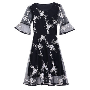 RM19770#大码女装2022年夏季新款韩版时尚气质显瘦刺绣网纱连衣裙