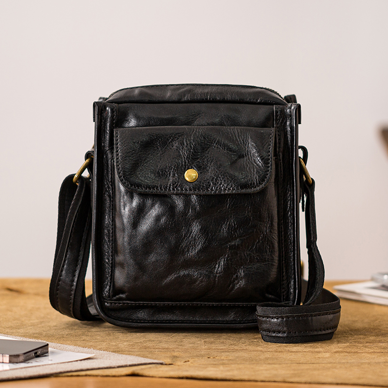 后步真皮单肩斜挎包休闲男士包包