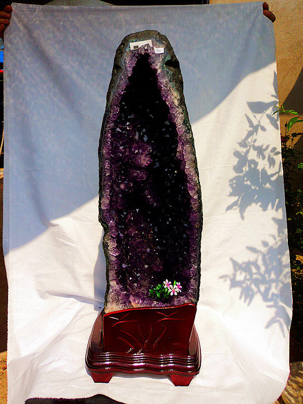 中国水晶矿石天然紫水晶洞摆件 69*21cm洞深18CM净重30.5kg