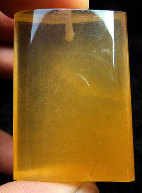 中国水晶矿石天然钛晶金发晶兔毛发无事牌吊坠40×28×15mm 33.4g