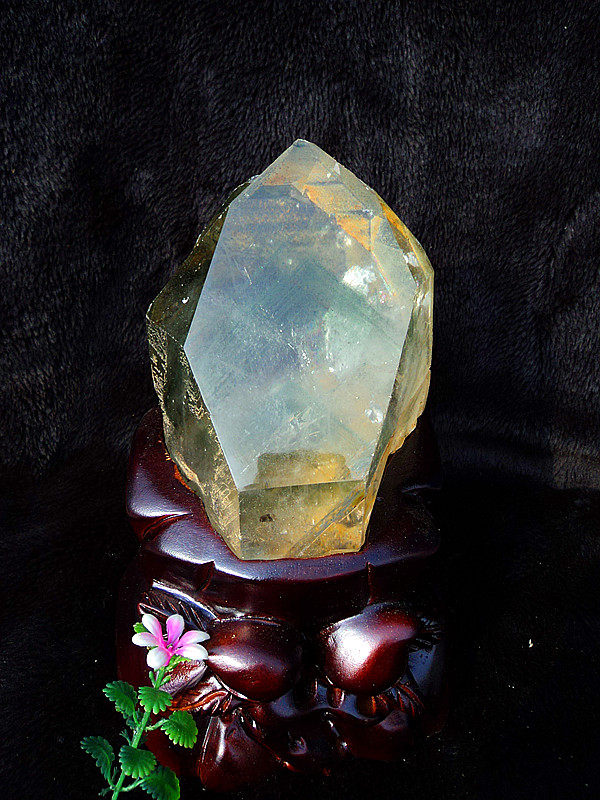 中国水晶矿石天然绿幽灵千层山金字塔水晶柱180*90*100mm