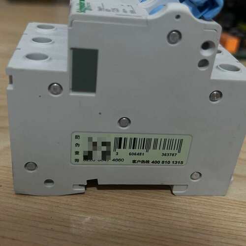 议价施耐德EasyP7空气开关，型号EZ710080，C25，4