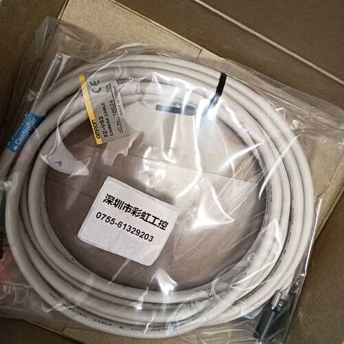 议价欧姆龙FZ-VS3 5m光电传感器连接线，全新原装OM