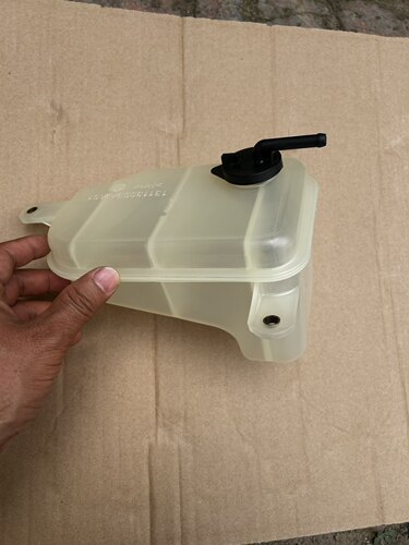 众泰Z300 Z500 SR7 大迈X5Z500防冻液水壶 冷却液水箱 副水箱