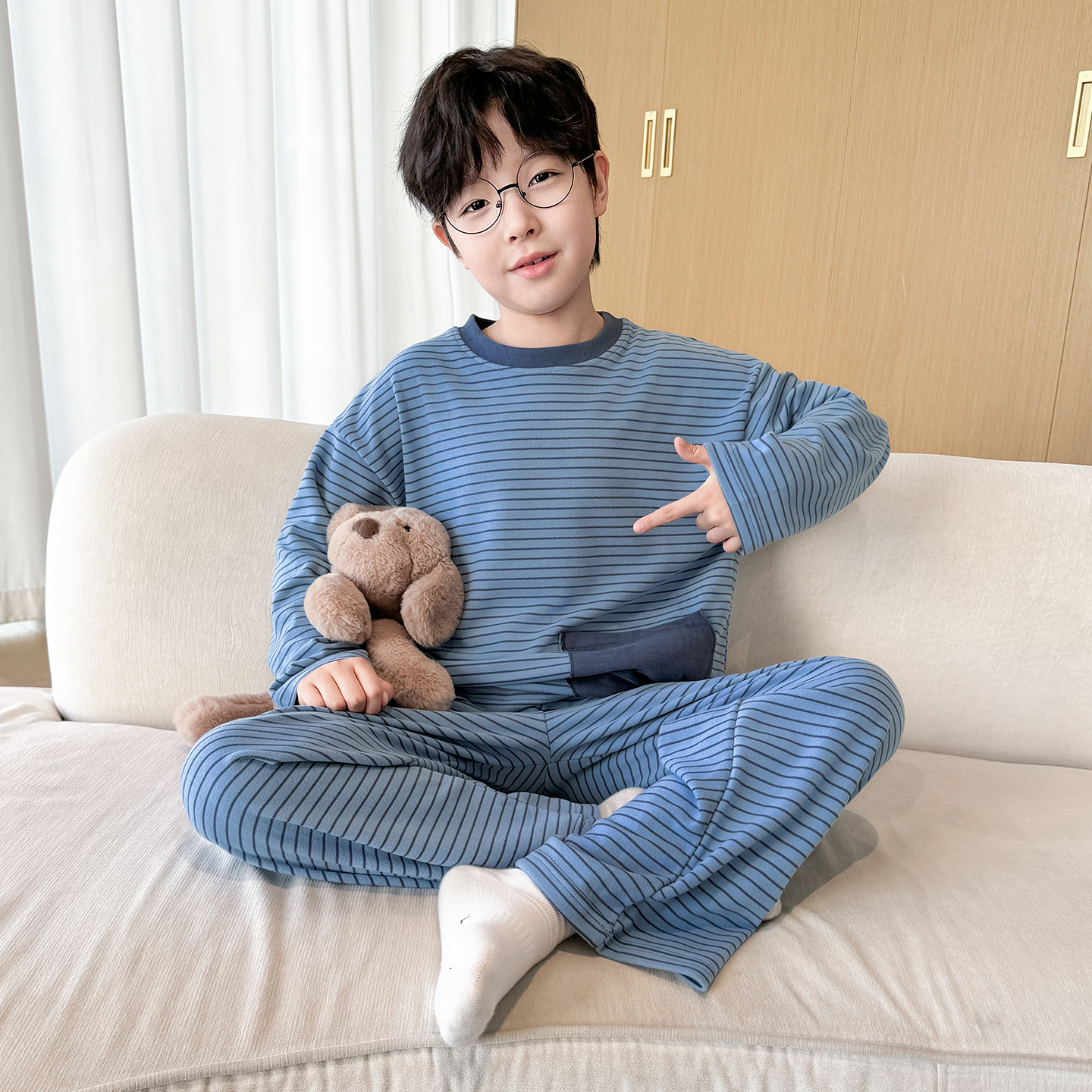男童洋气秋冬保暖德绒家居服套装
