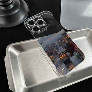 iPhone12高级感乡镇风景小众真我15硬16plus手机壳带支架苹果14ins风无边框小米17ProMax适用超薄一加13T透明