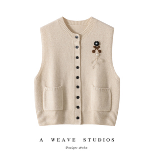 外单款秋冬四股手绣马甲女圆领无袖山羊绒针织毛衣显瘦背心坎肩潮