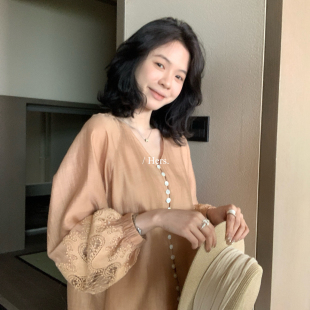 Hers 80307 26年早春简约气质复古日常度假感镂空提花小衫