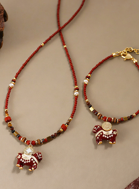 原创红色滴油马上有钱花小马项链时尚精致吊坠轻奢高级感锁骨链女