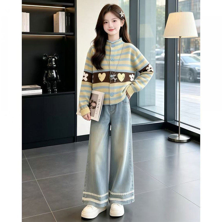 女童条纹爱心针织开衫长袖洋气