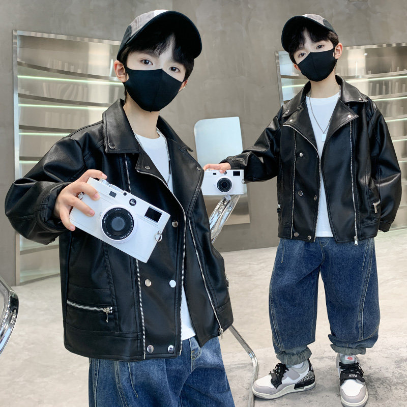 男童黑色PU机车风翻领拉链夹克