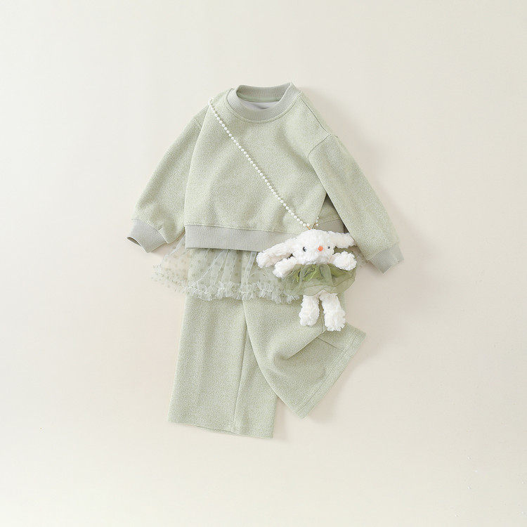 秋季女童豆绿礼服两件套
