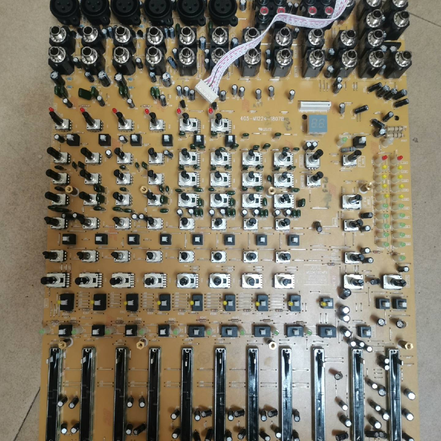 可维修调音台主板 ，405-M1224-1807B，九张。成色议价