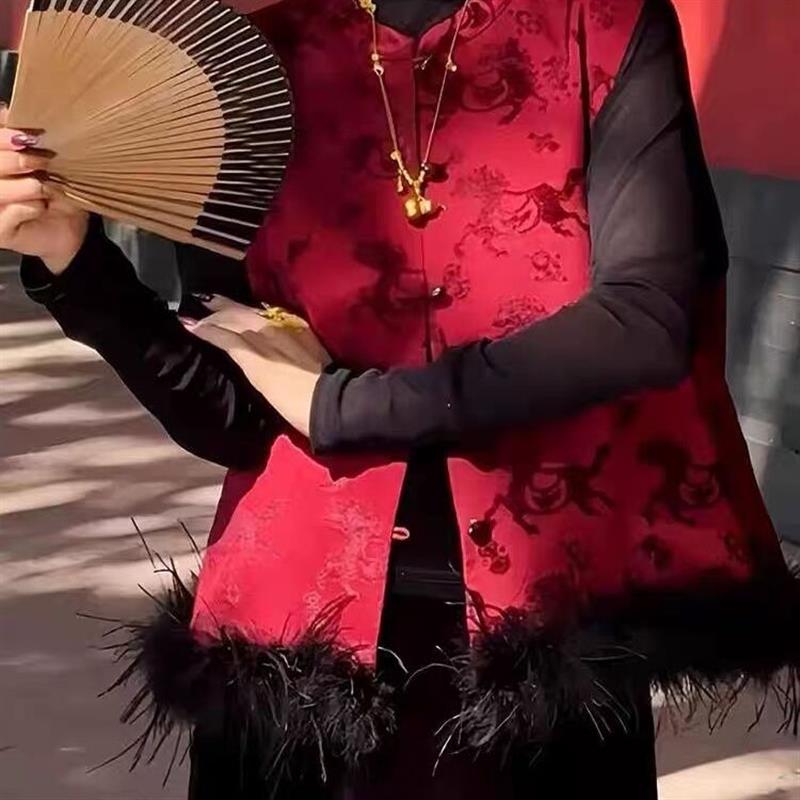 新中式国风夹棉马甲女2025秋冬新款红色拼接毛边唐装提花马夹上衣