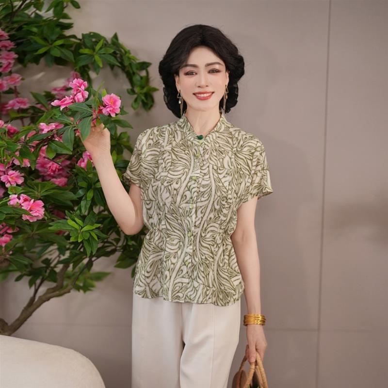 中年妈妈夏装雪纺短袖衬衫上衣2026新款洋气印花收腰减龄小衫套装