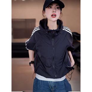 2026春季 休闲简约舒适连帽双面穿短外套女显瘦百搭防晒上衣潮 新款