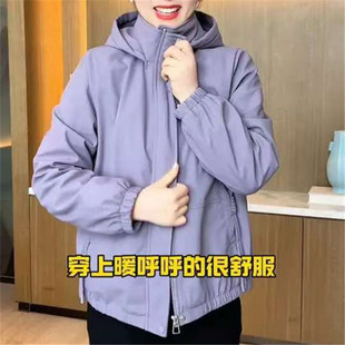 妈妈冬装加绒加厚夹克上衣25新款中老年人女秋冬款洋气小棉袄外套