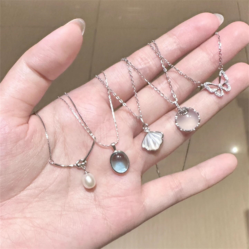 日常百搭纯银海蓝宝蝴蝶项链女