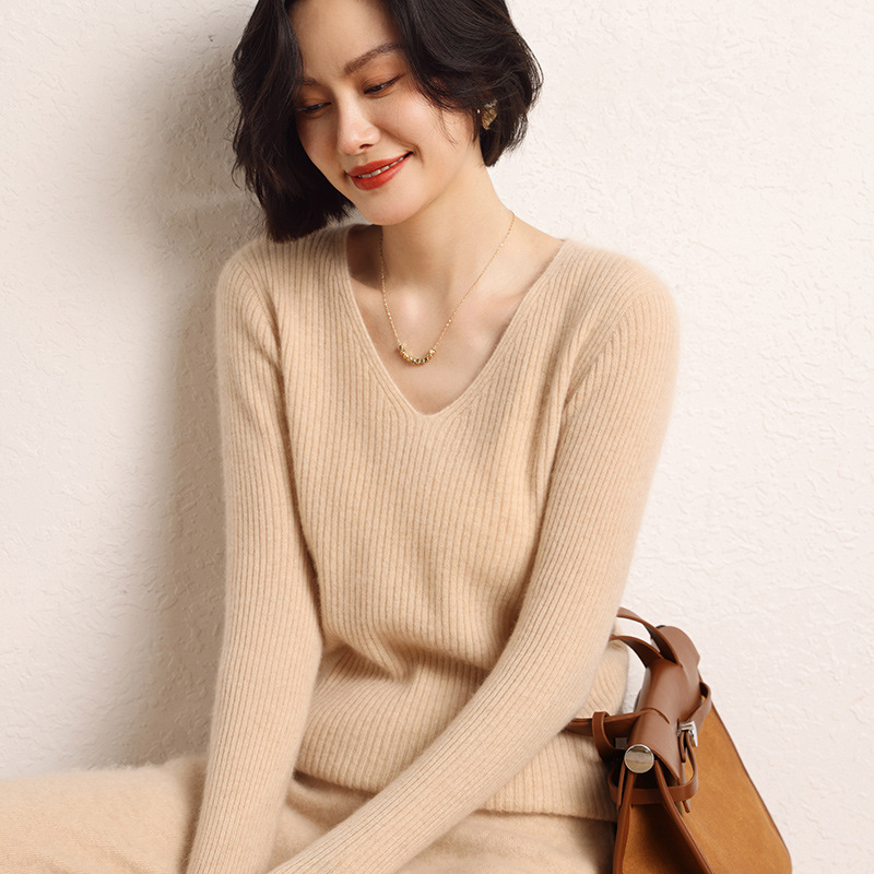 修身山羊绒秋冬一线成衣羊绒衫女V领抽条显瘦柔软毛衣针织打底衫
