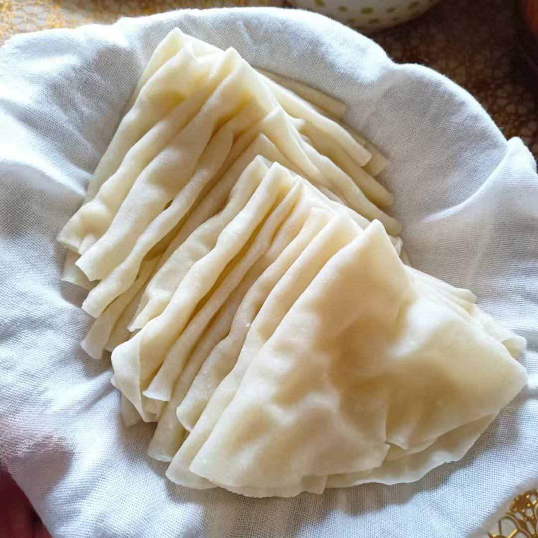 徐州风味水烙馍烫面手工单饼鸡肉薄饼皮早餐烧烤卷烤鸭肉筋半成品