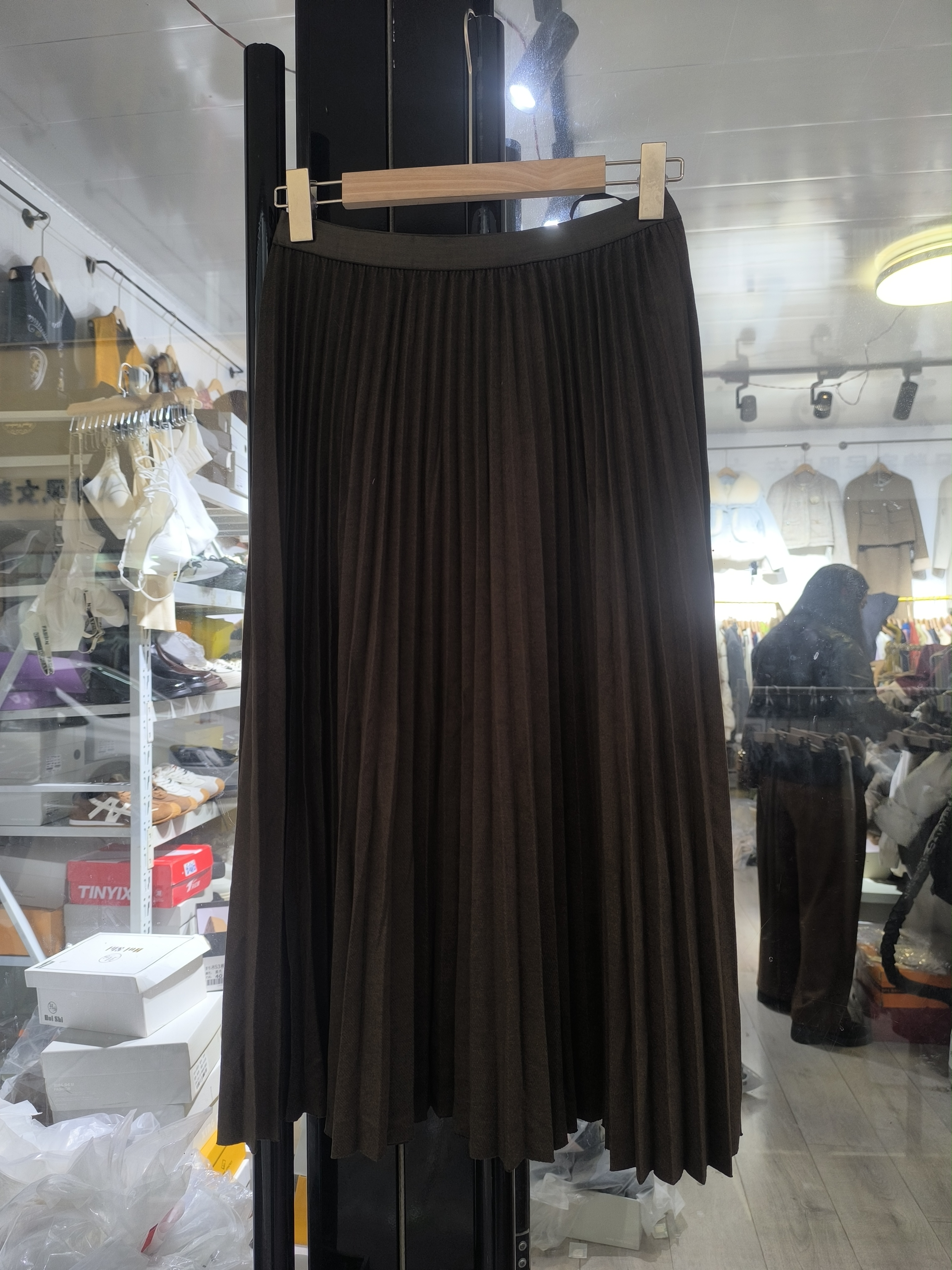 2025新款韩秋冬时尚百搭松紧腰磨毛A字中长压褶半身裙百褶裙撤柜