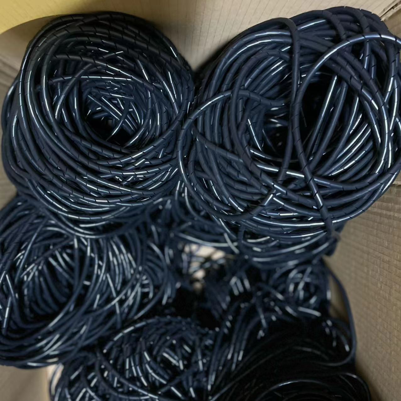 黑色防静电硅胶缠绕管抗静电缠绕管螺旋管光纤保护套套管耐高温