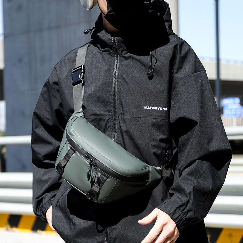 潮男挎包时尚胸包皮膜防水腰包轻便休闲单肩包通勤出街斜挎背包女