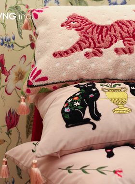 LIVING inc.捕梦夜谭 粉色老虎南洋沙发抱枕轻奢重工高级感靠背垫