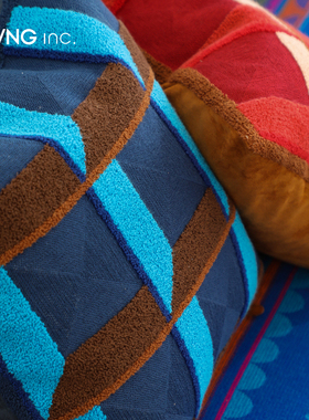 LIVING inc.x Good Monica 中古摩登几何沙发抱枕艺术轻奢靠背垫