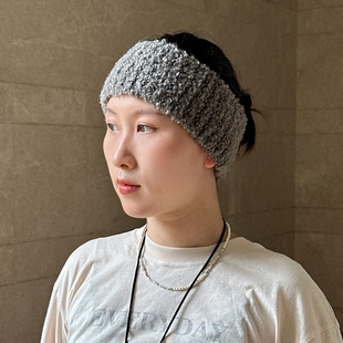 羊毛羊驼毛混纺红色米色灰色护耳帽空顶运动风高级感发带女士冬季