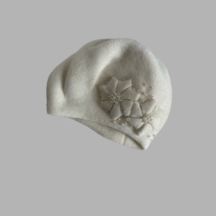 加厚保暖毛线帽针织帽白色小香风帽子花朵优雅精致女士贝雷帽兔毛