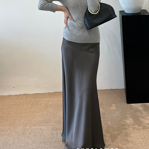 SUNFLOWER-早春SUNFOWER法式氛围感v领显瘦100莱塞尔针织衫P58220