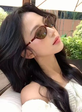 Fake同款珠宝猫眼书呆子墨镜女小椭圆窄框防紫外线太阳镜男女通用