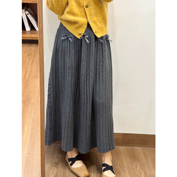 今年流行的蝴蝶结针织半身裙女中长款A字百褶裙灰色垂感大摆伞裙