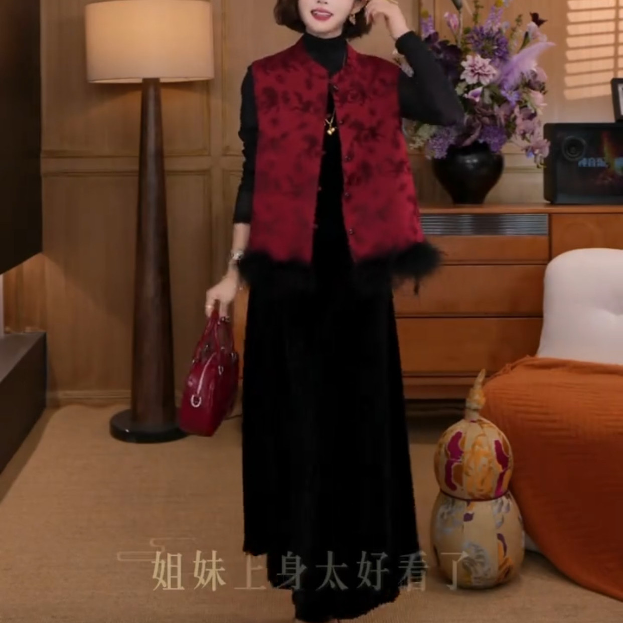 红色盘扣提花鸵鸟毛无袖马甲百搭
