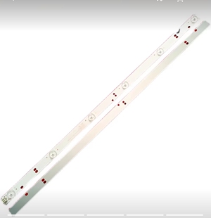 适用熊猫32V7 32F4X 32D18灯条XMNJ32D06-ZC22AG-03A/E 303XM3200