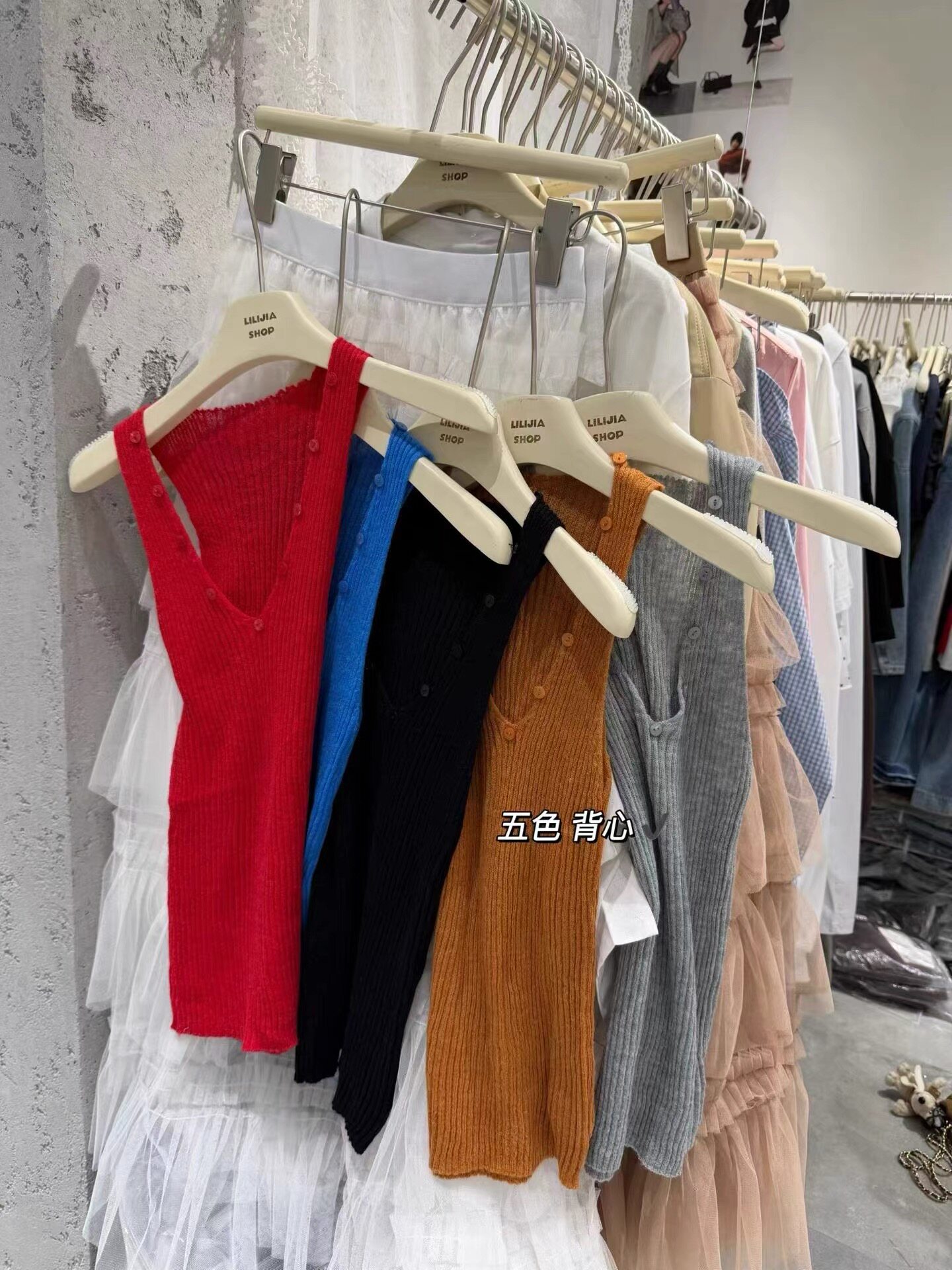 正品2026春季新款韩版宽松百搭休闲针织背心女纽扣设计感无袖上衣