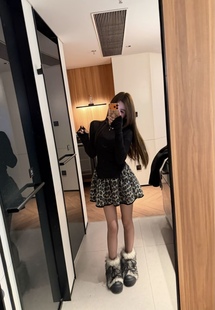 新款 女2025冬季 泡菜订制黑色氛围感微透针织衫 上衣潮 回忆胶卷