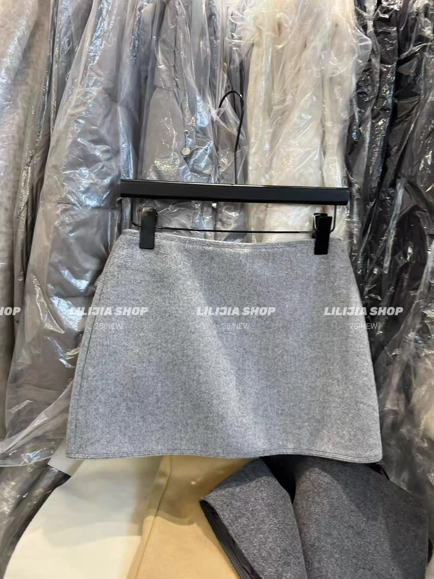 韩国东大门2025冬季新款韩版宽松休闲高腰显瘦A字半身裙女毛呢裙