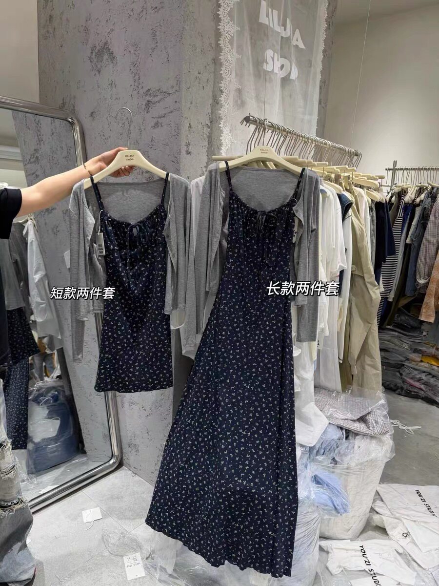正品实拍2026夏季新款韩版时尚百搭显瘦碎花吊带连衣裙+针织开衫