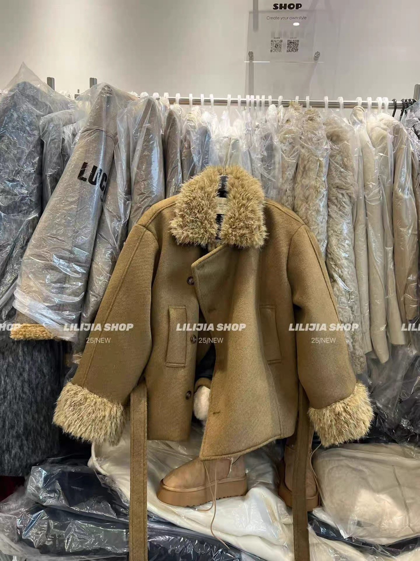 韩国东大门2025冬季新款毛毛领加厚保暖夹羽绒服羊毛呢配腰带外套